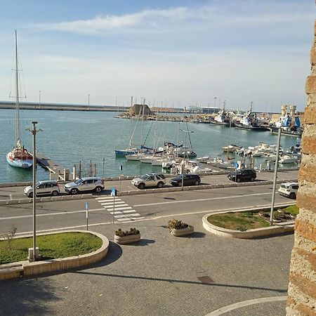 شقة Stanze Al Porto شيفيتافيكْيا المظهر الخارجي الصورة